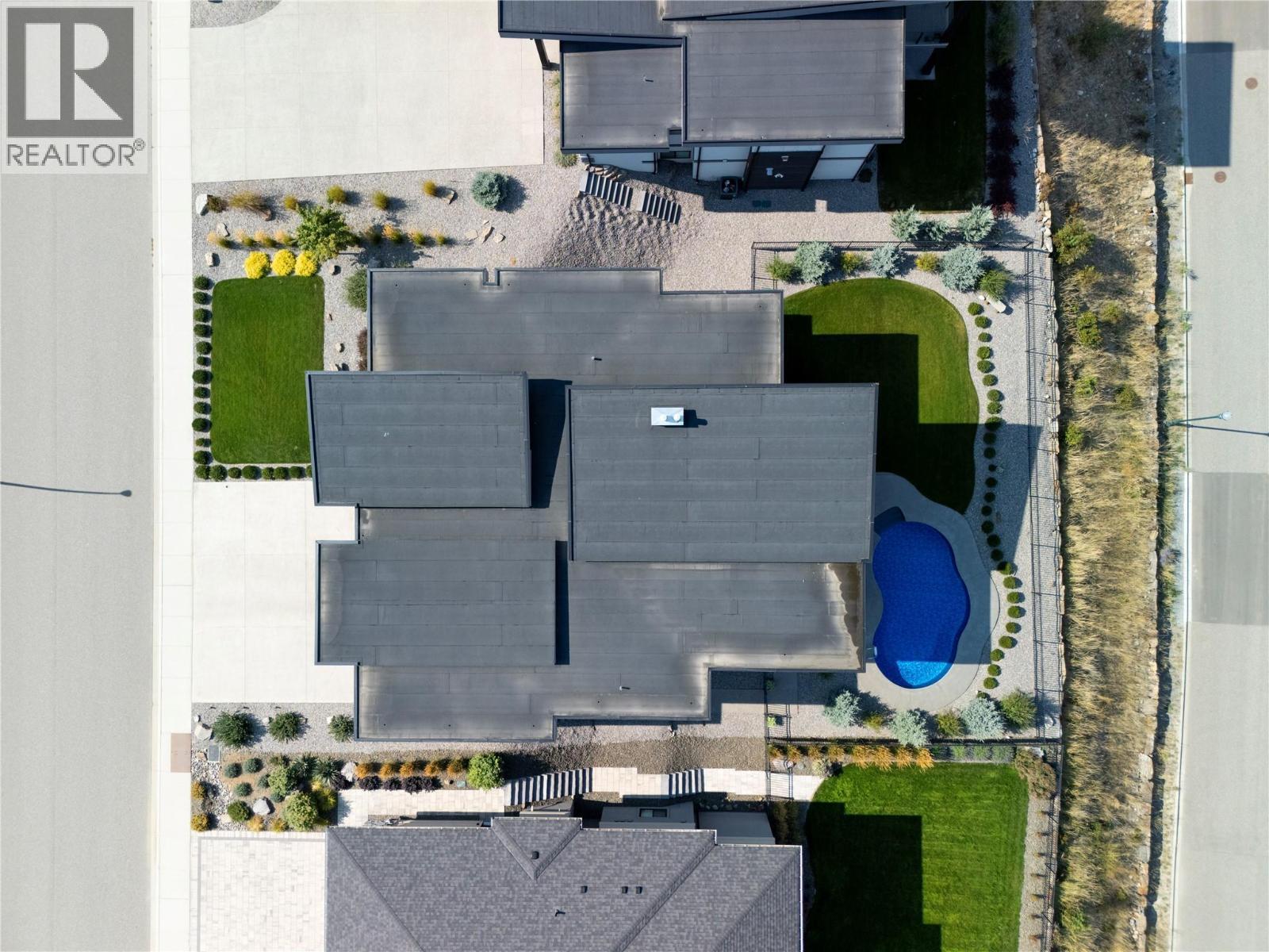 5572 Upper Mission Drive, Kelowna, BC - Outdoor