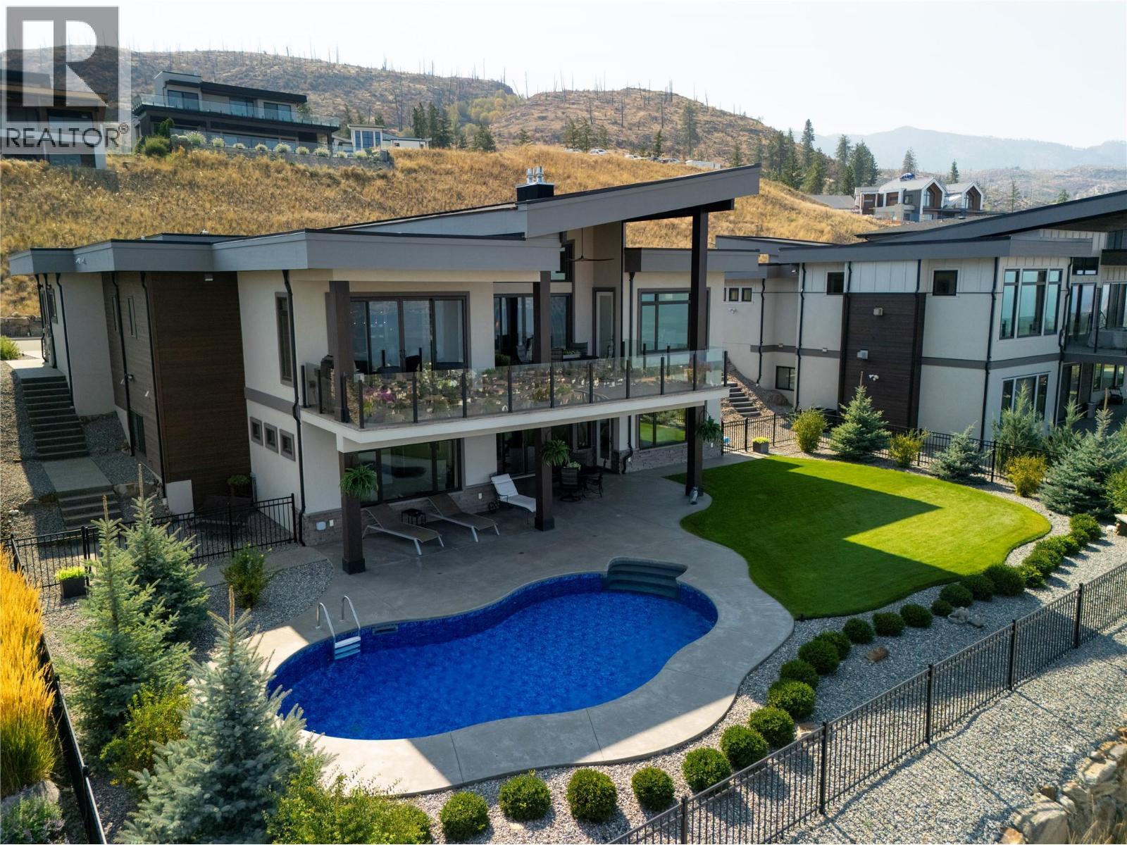 5572 Upper Mission Drive, Kelowna, BC - Outdoor With In Ground Pool With Deck Patio Veranda
