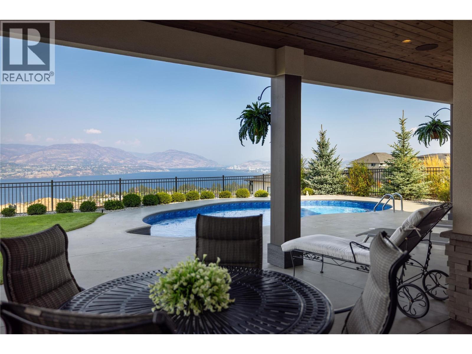 5572 Upper Mission Drive, Kelowna, BC - Outdoor With In Ground Pool With Deck Patio Veranda