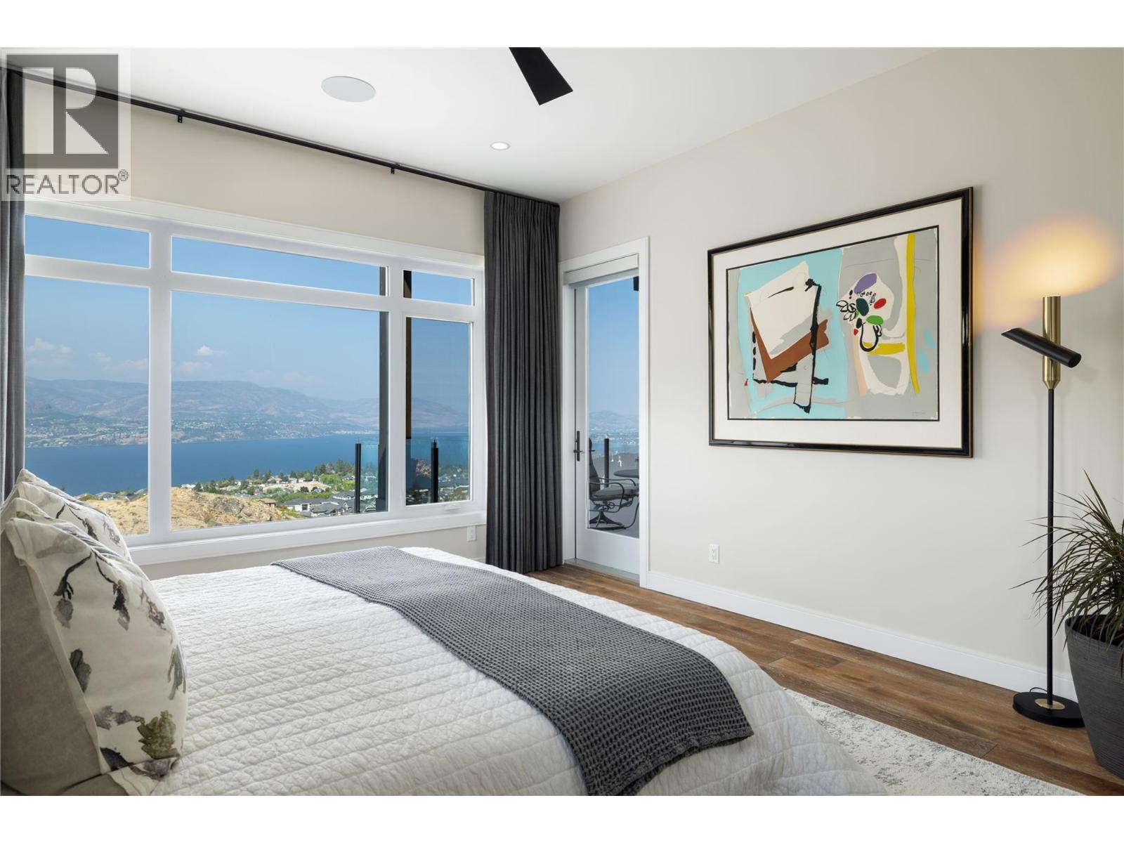 Primary bdrm main flr - 5572 Upper Mission Drive, Kelowna, BC - Indoor Photo Showing Bedroom