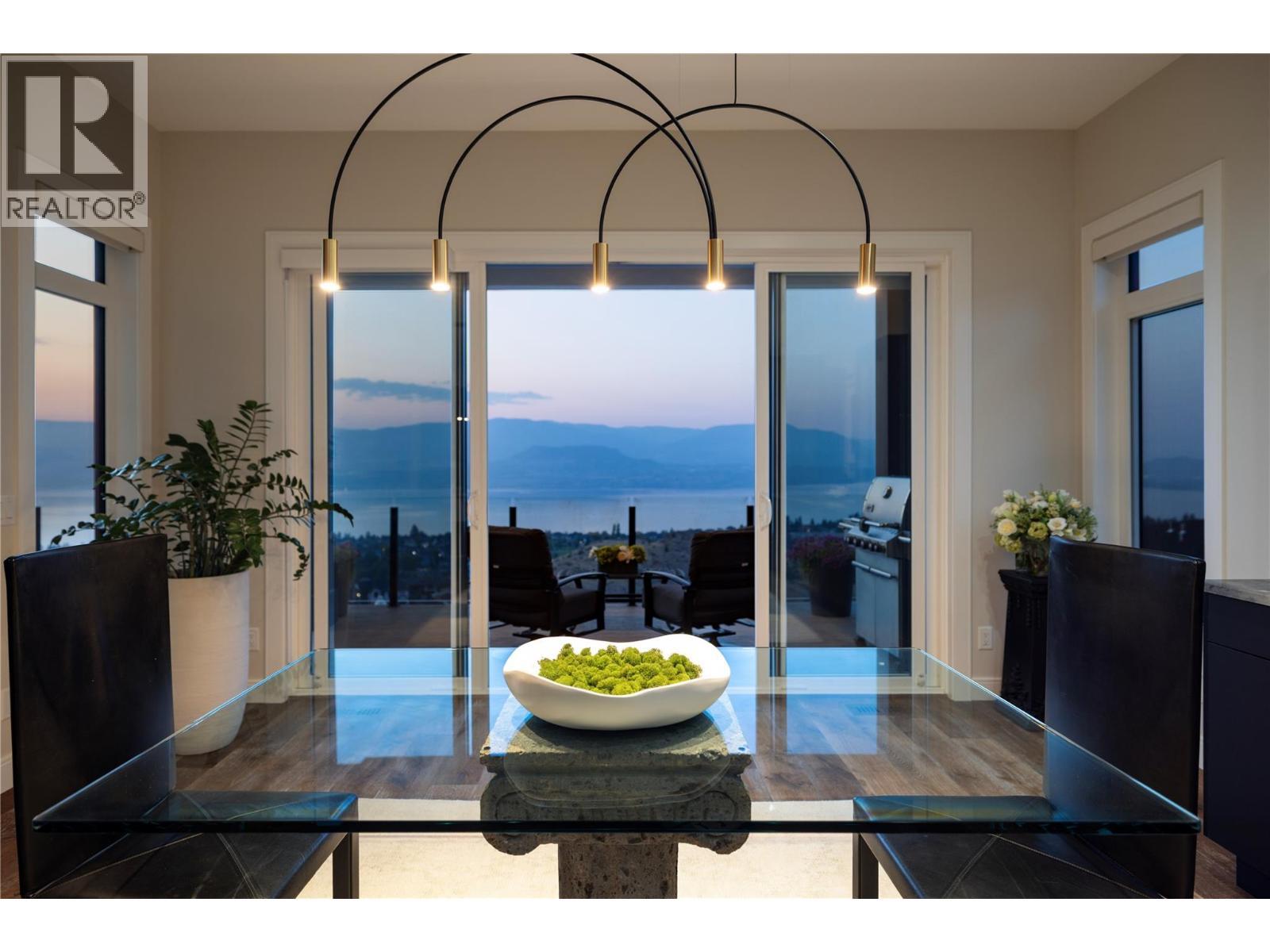 Dining rm - 5572 Upper Mission Drive, Kelowna, BC - Indoor Photo Showing Other Room