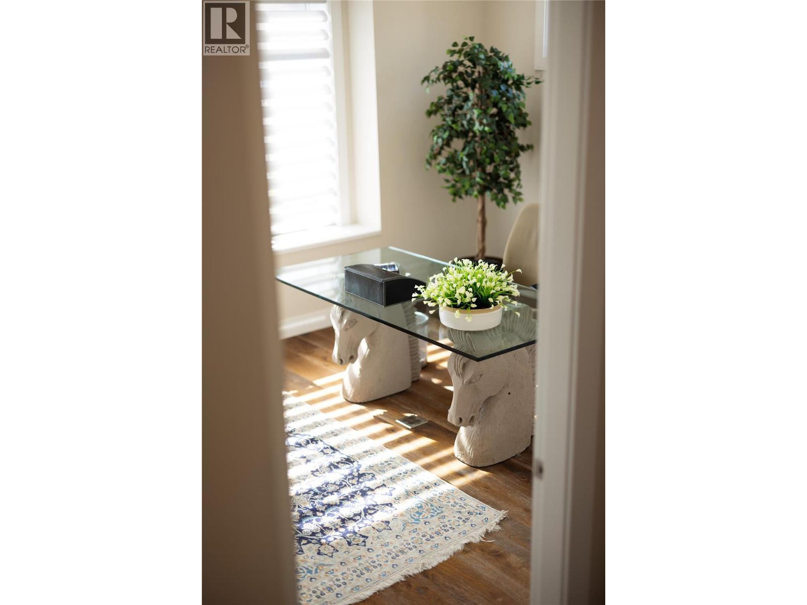 5572 Upper Mission Drive, Kelowna, BC - Indoor Photo Showing Other Room