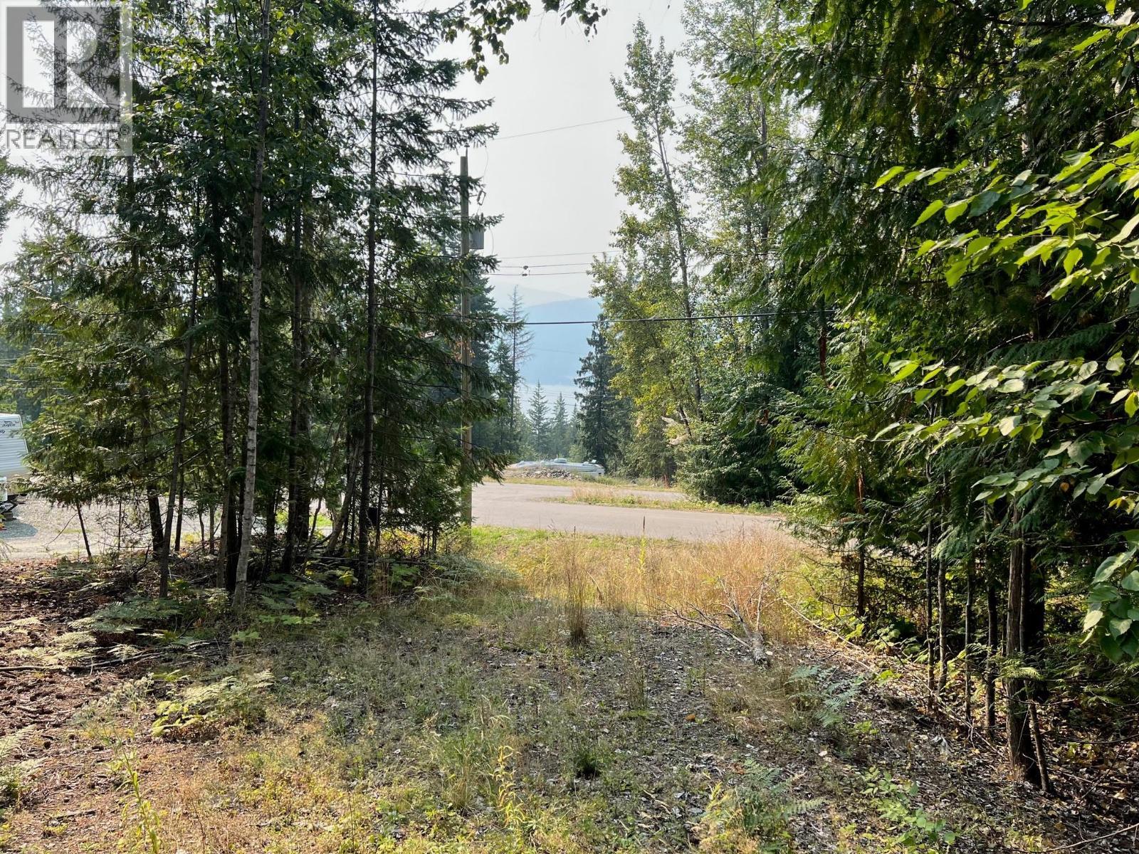 7283 Estate Place, Anglemont, BC