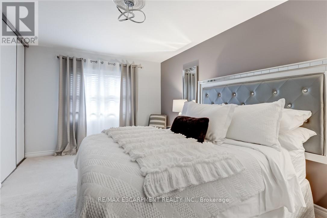 48 - 2825 Gananoque Drive, Mississauga, ON - Indoor Photo Showing Bedroom