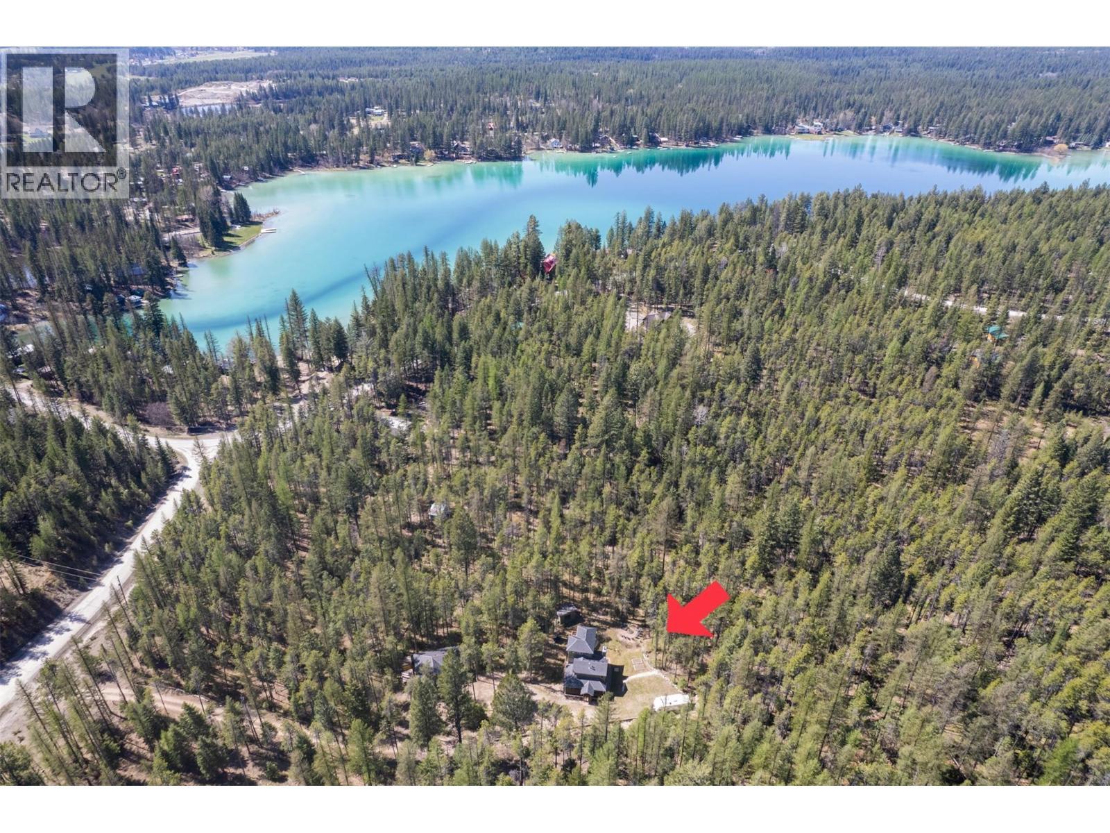 4 minute walk to Rosen Lake - 2851 Rosen Heights Road, Jaffray, BC - Outdoor With Body Of Water With View