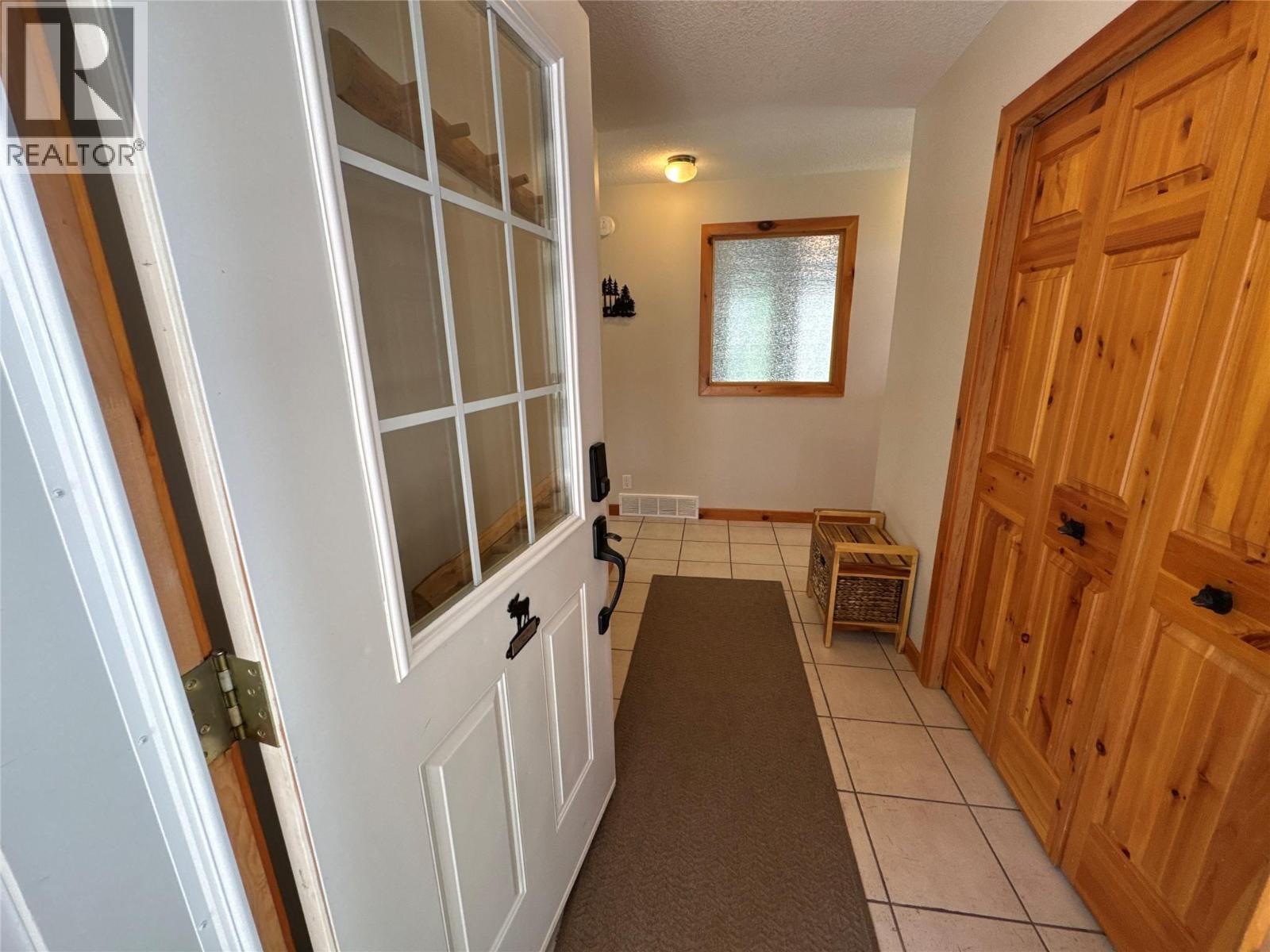 2851 Rosen Heights Road, Jaffray, BC - Indoor Photo Showing Other Room