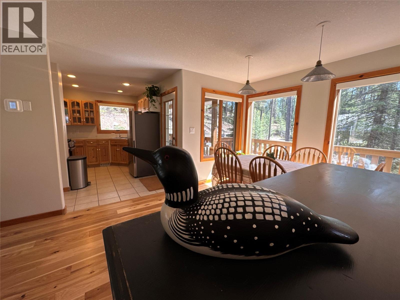 2851 Rosen Heights Road, Jaffray, BC - Indoor Photo Showing Dining Room
