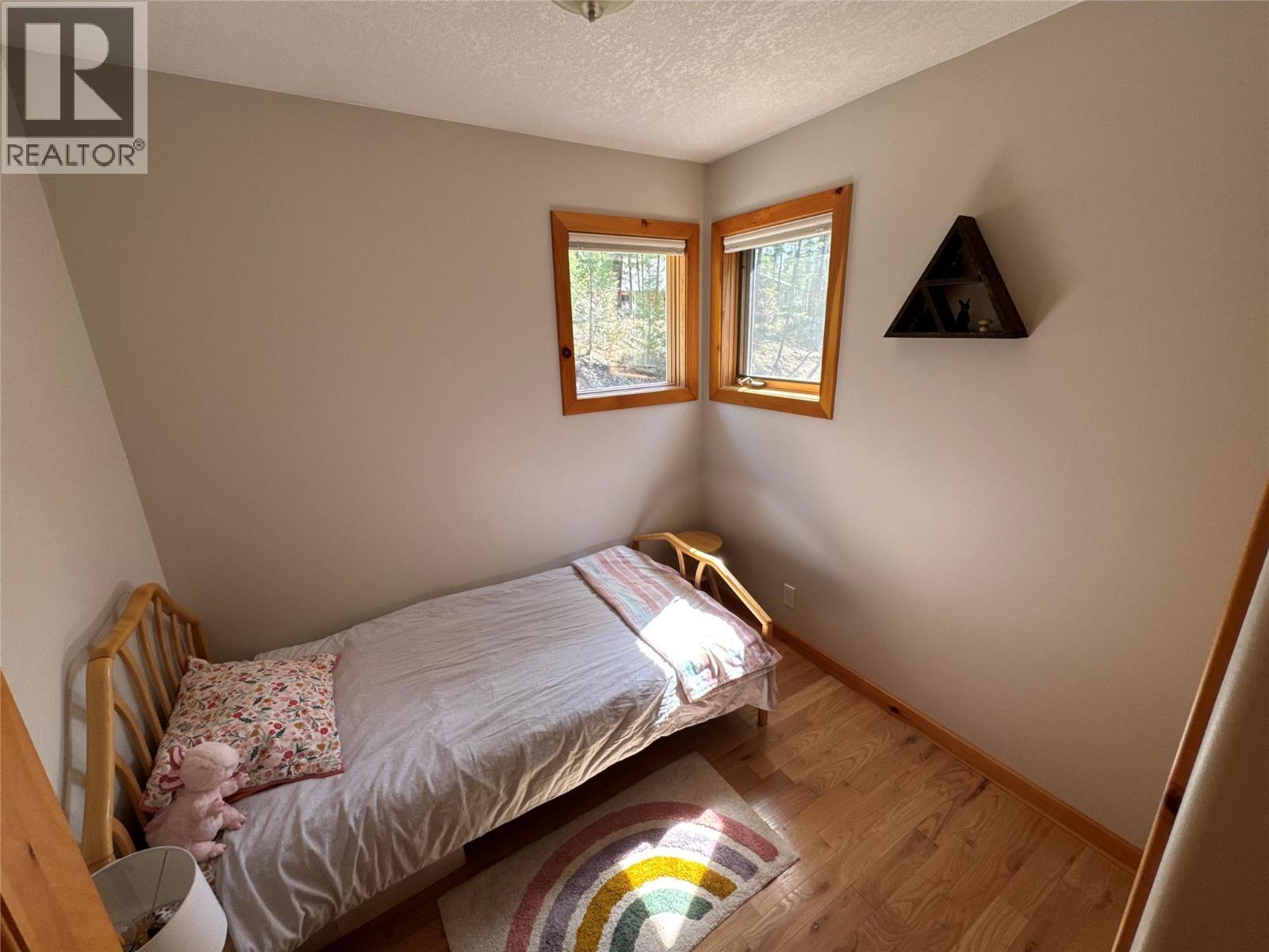2851 Rosen Heights Road, Jaffray, BC - Indoor Photo Showing Bedroom