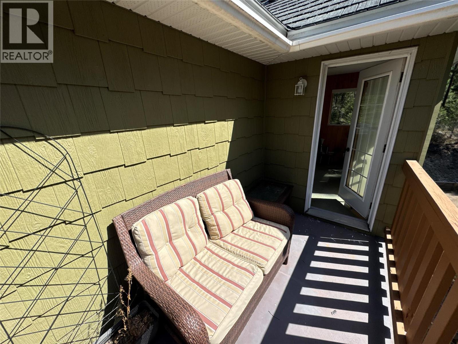 2851 Rosen Heights Road, Jaffray, BC - Outdoor With Deck Patio Veranda