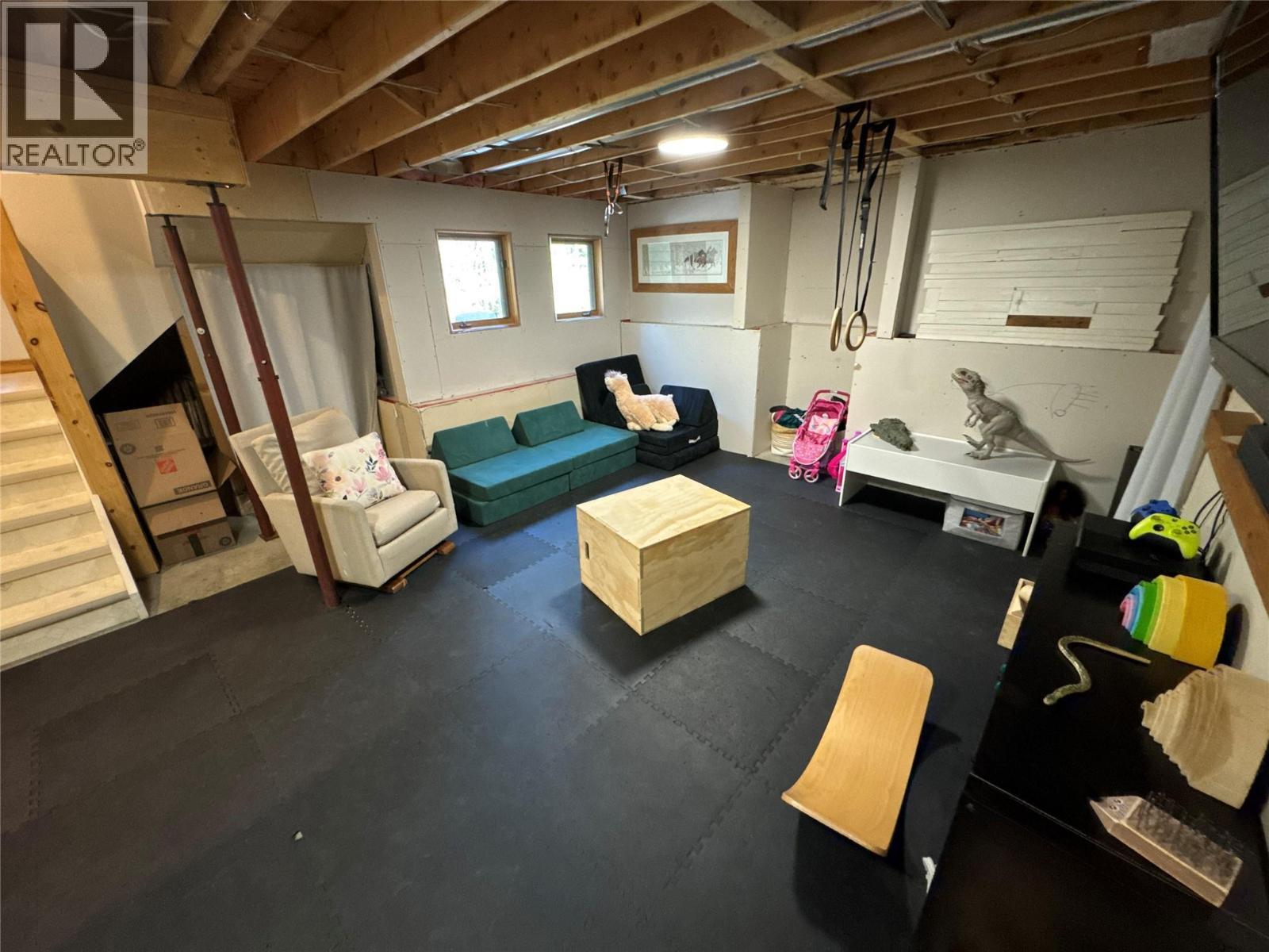 2851 Rosen Heights Road, Jaffray, BC - Indoor Photo Showing Basement