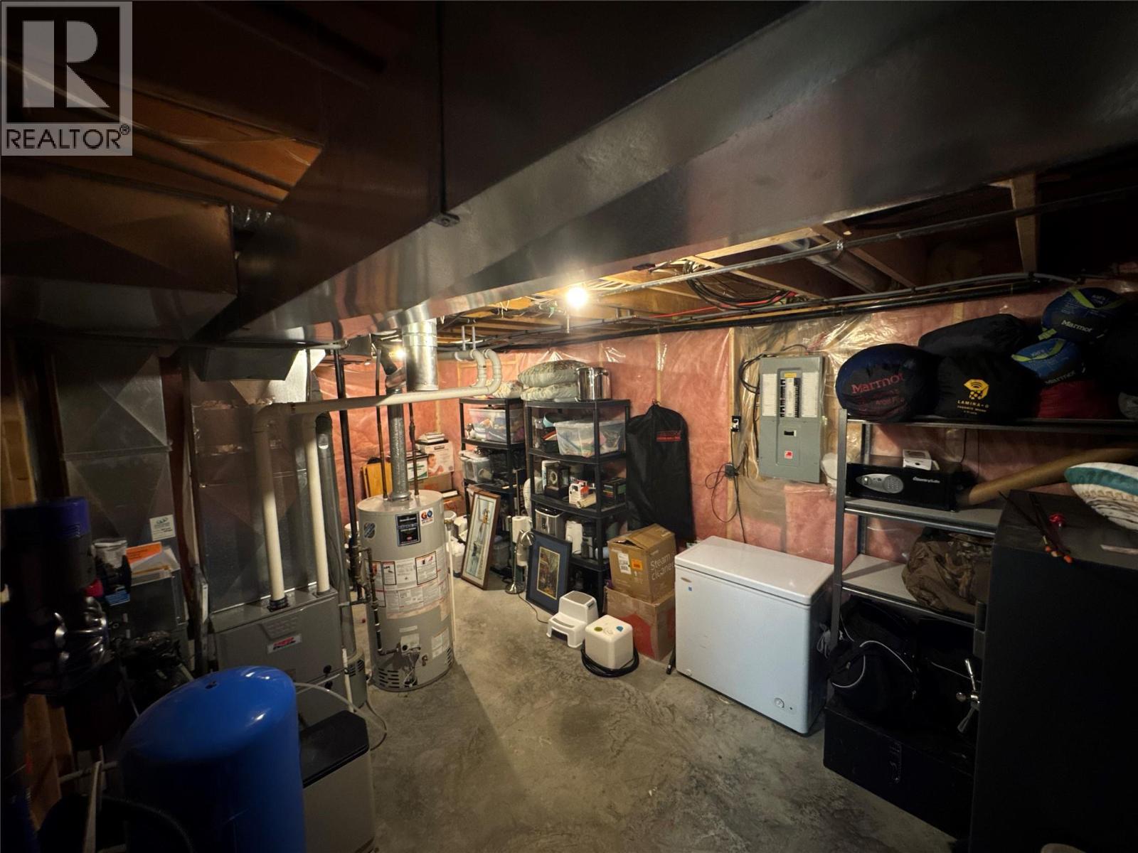 2851 Rosen Heights Road, Jaffray, BC - Indoor Photo Showing Basement