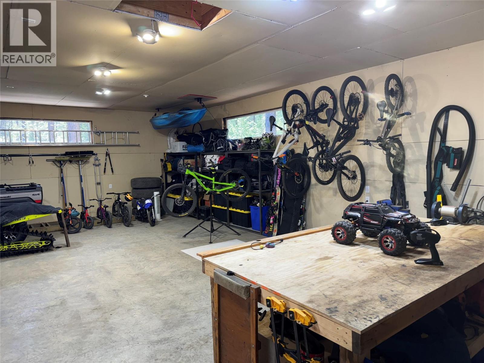 2851 Rosen Heights Road, Jaffray, BC - Indoor