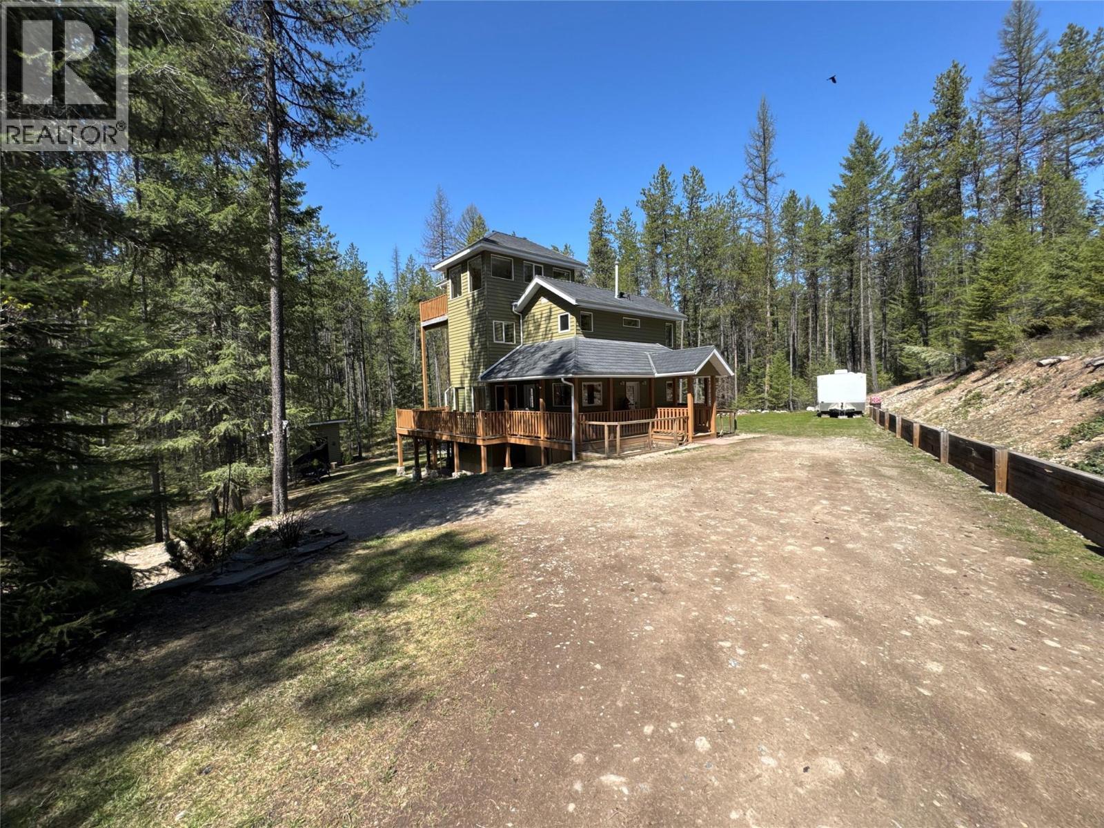 2851 Rosen Heights Road, Jaffray, BC - Outdoor With Deck Patio Veranda