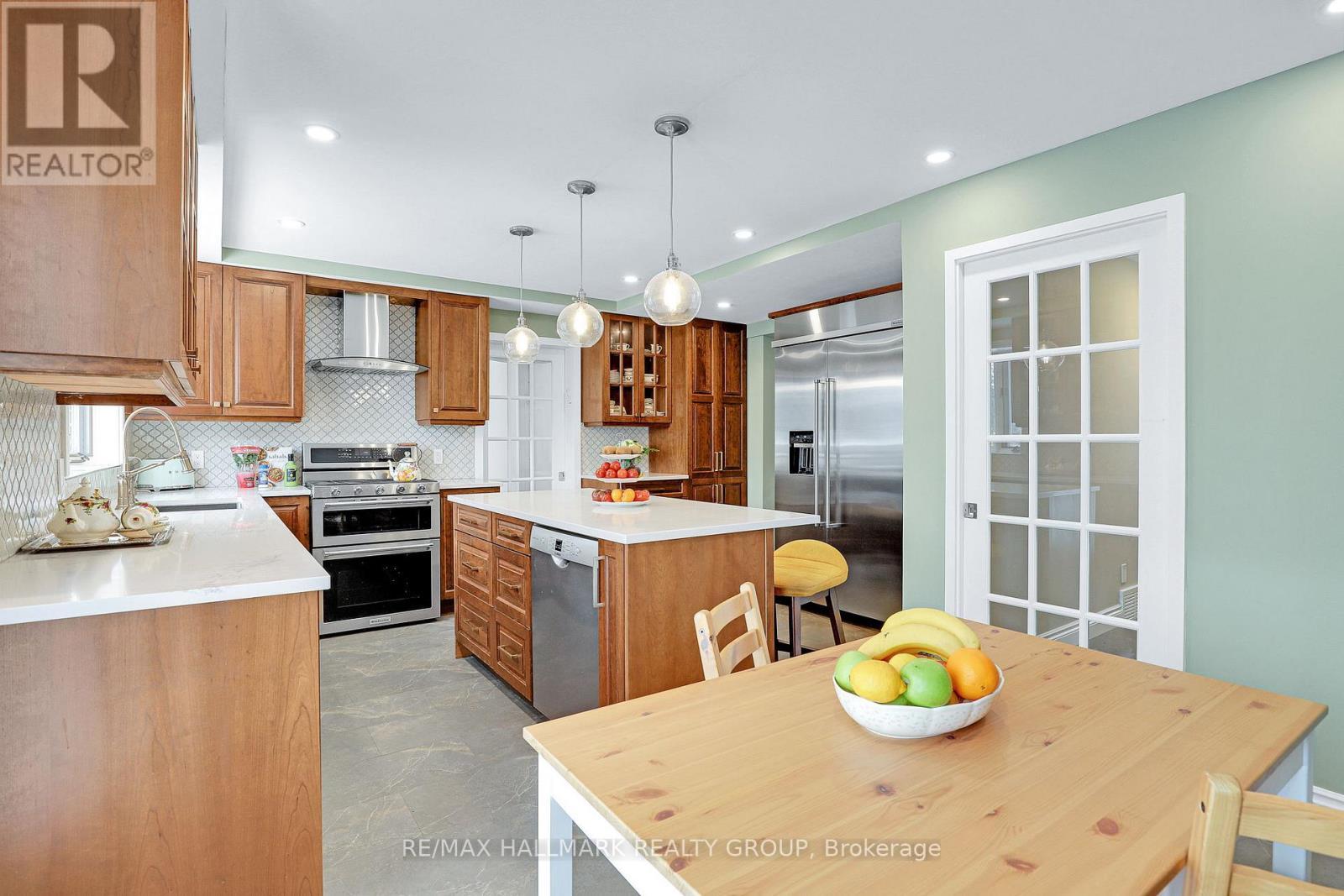 1712 Playfair Drive, Ottawa, ON - Indoor