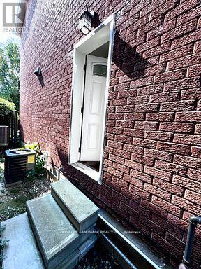 Bsmt - 116 Tangmere Crescent, Markham, ON - Outdoor