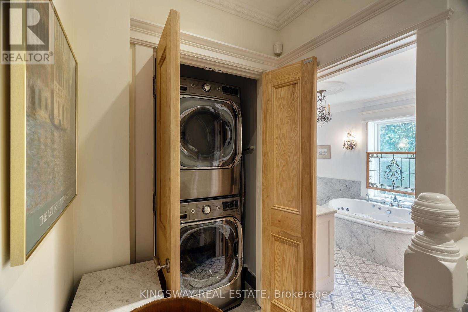 166 High Park Avenue, Toronto, ON - Indoor Photo Showing Laundry Room