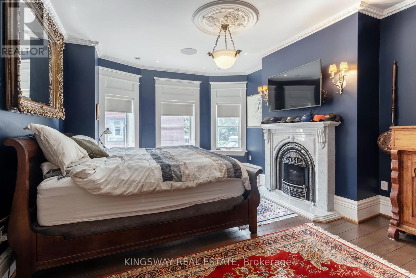 166 High Park Avenue, Toronto, ON - Indoor