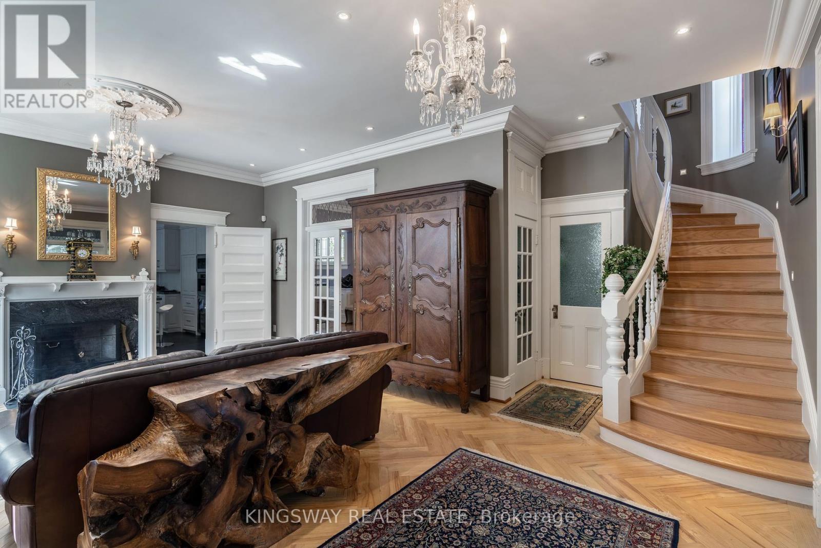 166 High Park Avenue, Toronto, ON - Indoor Photo Showing Other Room