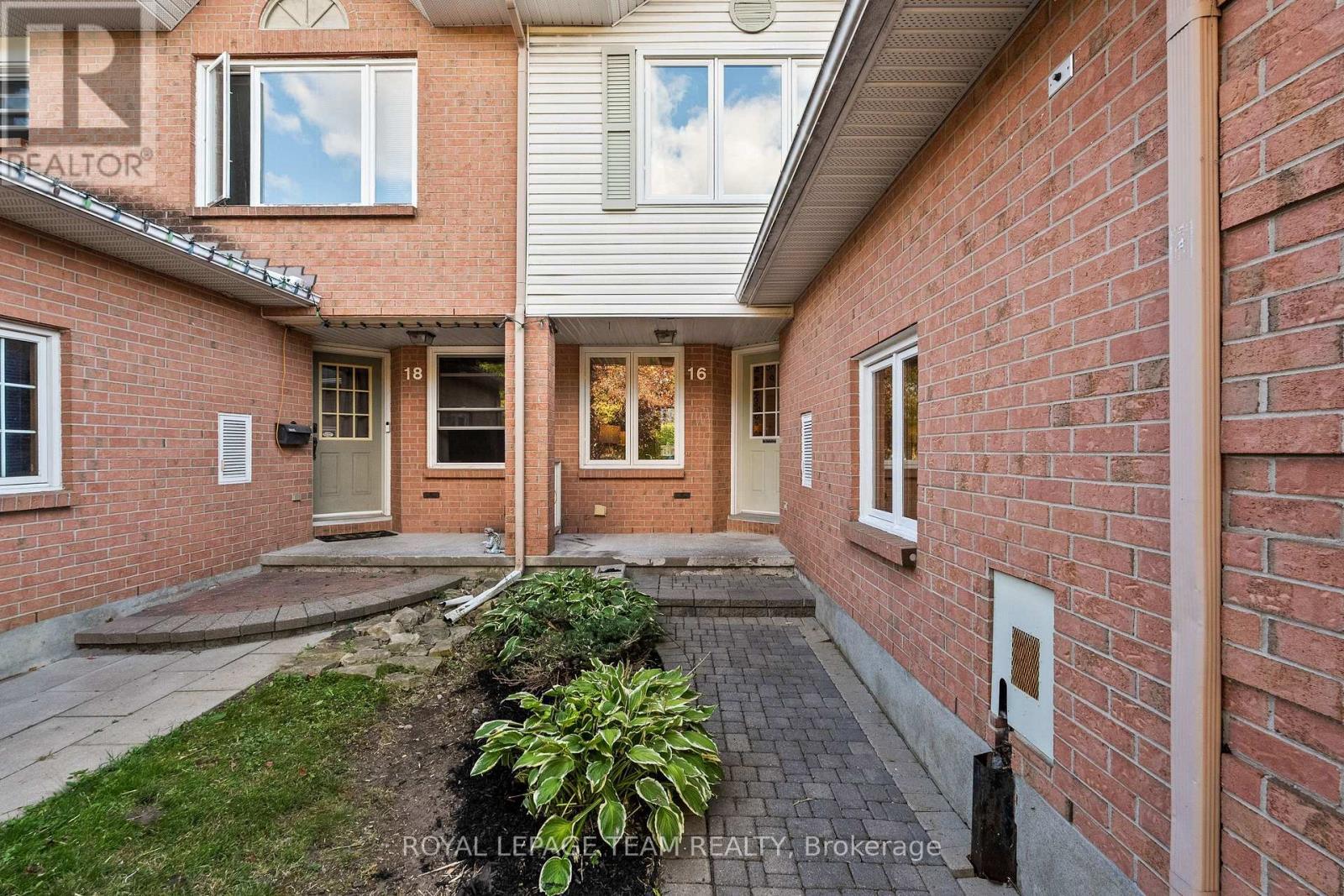 16 Baton Court, Ottawa, ON - Outdoor With Exterior