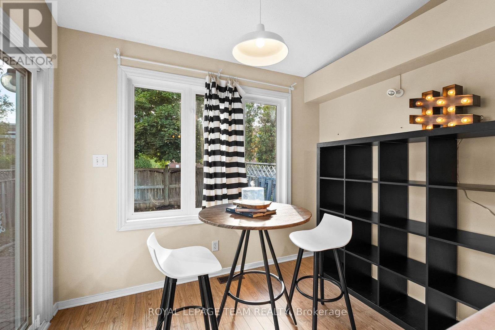 16 Baton Court, Ottawa, ON - Indoor Photo Showing Dining Room