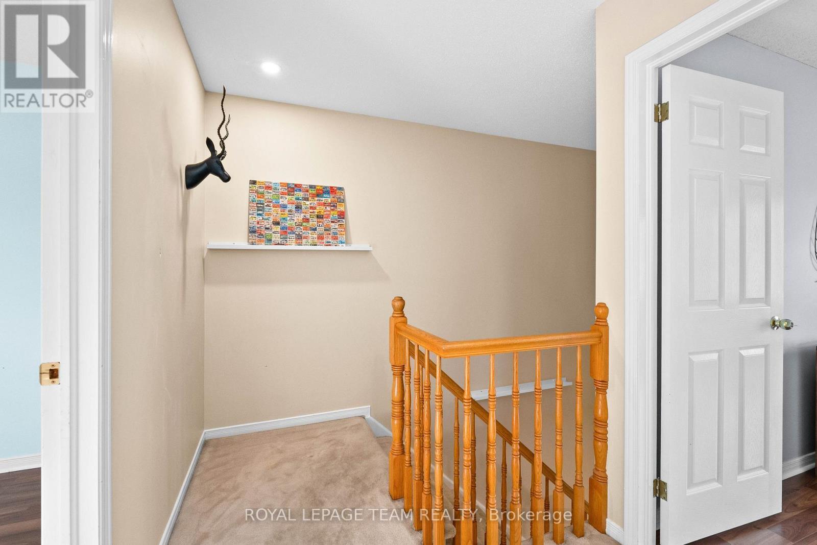 16 Baton Court, Ottawa, ON - Indoor Photo Showing Other Room