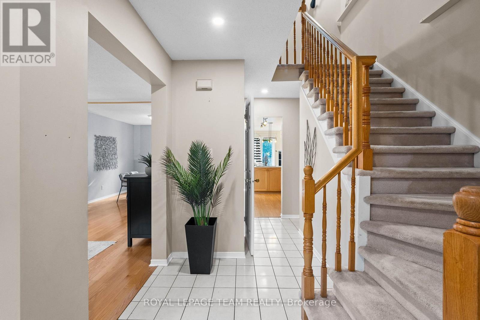 16 Baton Court, Ottawa, ON - Indoor Photo Showing Other Room