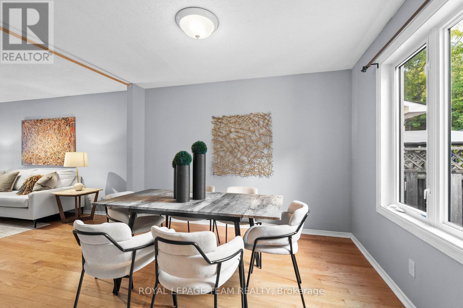 16 Baton Court, Ottawa, ON - Indoor Photo Showing Dining Room