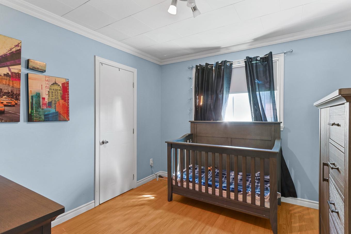 Bedroom - 289 - 291 Rue Du Parc, Saint-Clet, QC - Indoor Photo Showing Bedroom