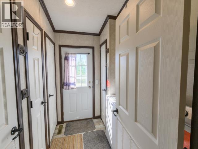 Mile 866 Alaska Highway, Whitehorse, YT - Indoor Photo Showing Other Room