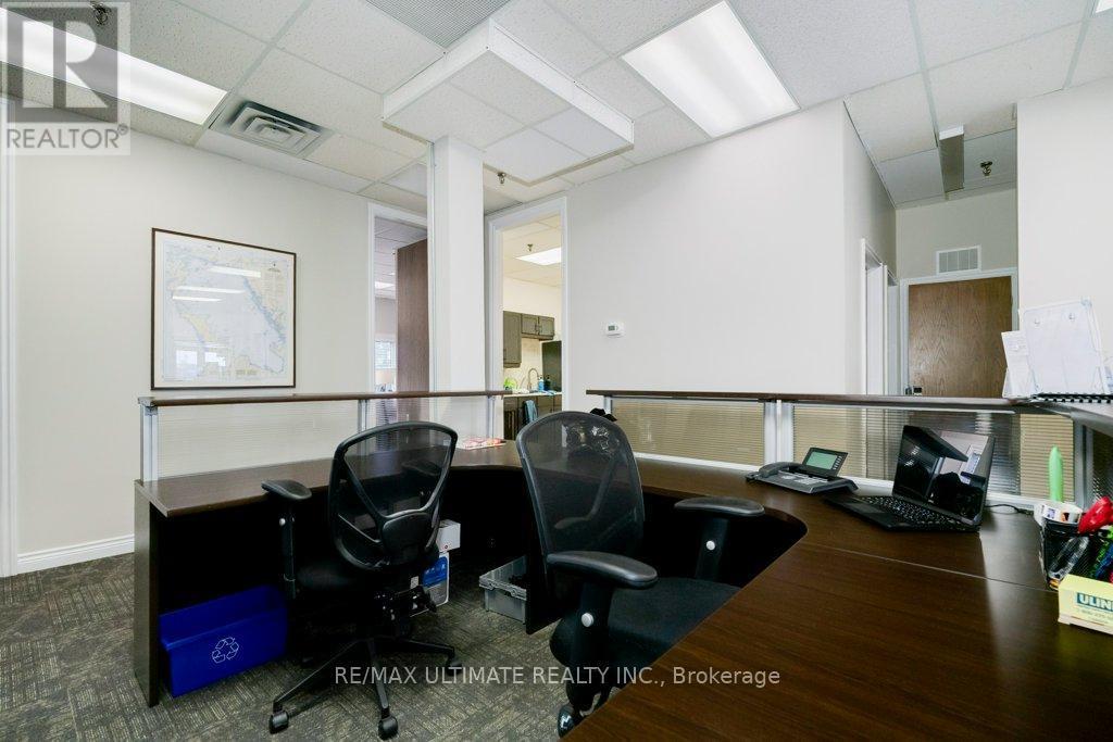 201 - 345 Renfrew Drive, Markham, ON