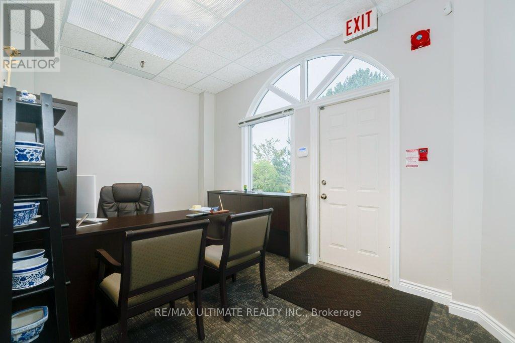 201 - 345 Renfrew Drive, Markham, ON