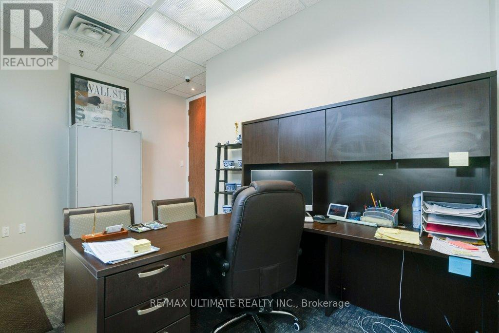 201 - 345 Renfrew Drive, Markham, ON