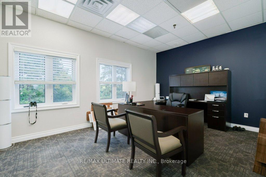 201 - 345 Renfrew Drive, Markham, ON