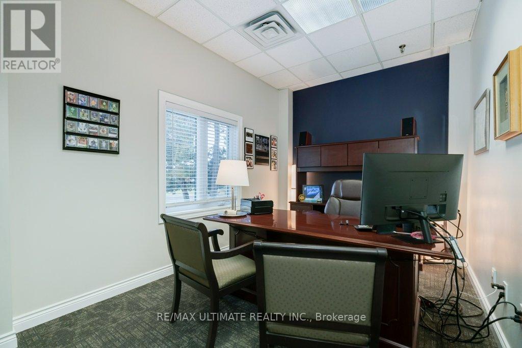 201 - 345 Renfrew Drive, Markham, ON