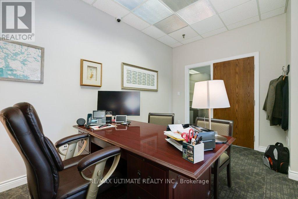 201 - 345 Renfrew Drive, Markham, ON