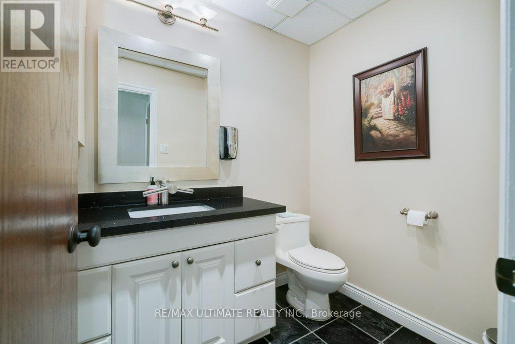 201 - 345 Renfrew Drive, Markham, ON