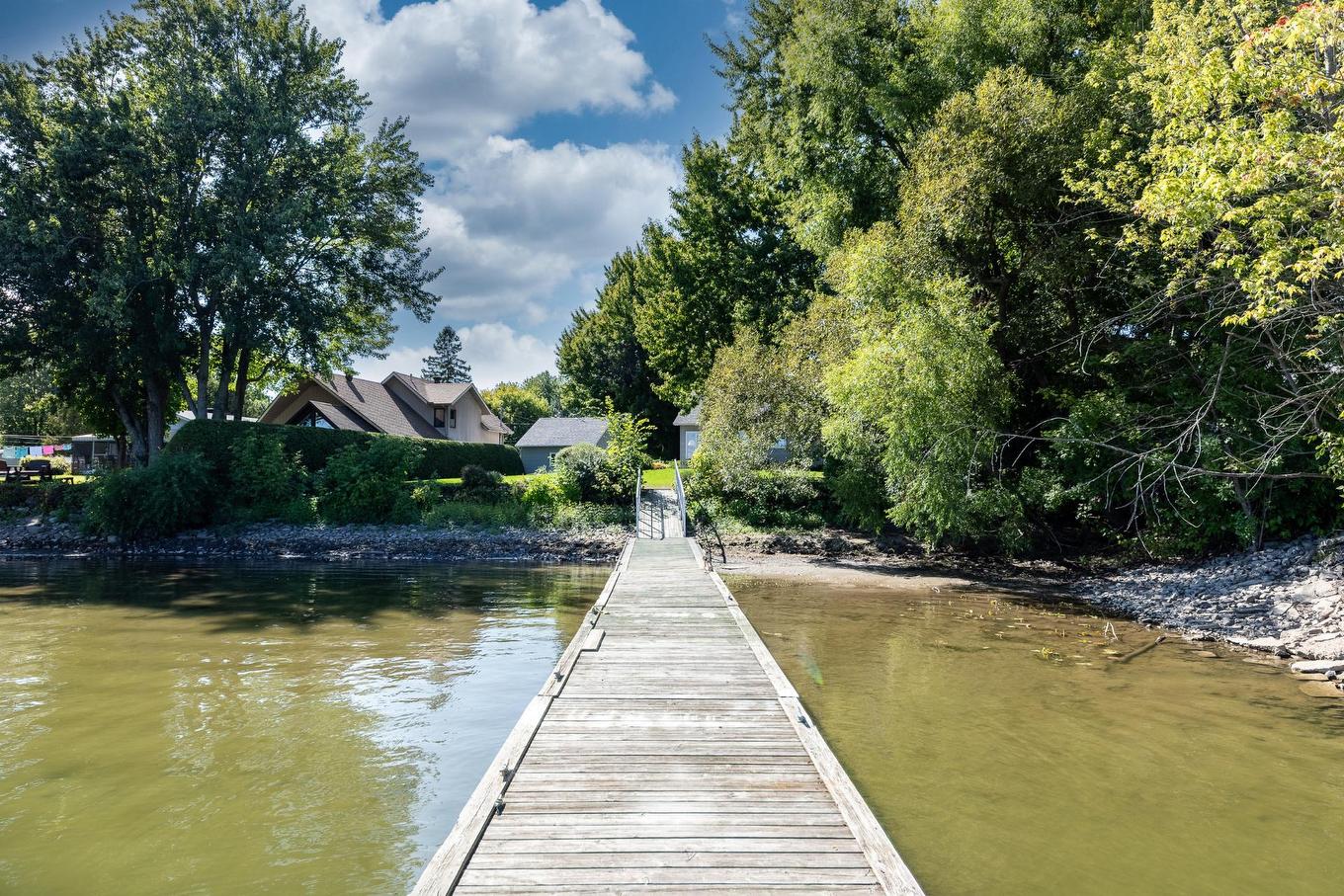 Waterfront - 185 Rue Harris, Saint-Jean-Sur-Richelieu, QC - Outdoor With Body Of Water With View