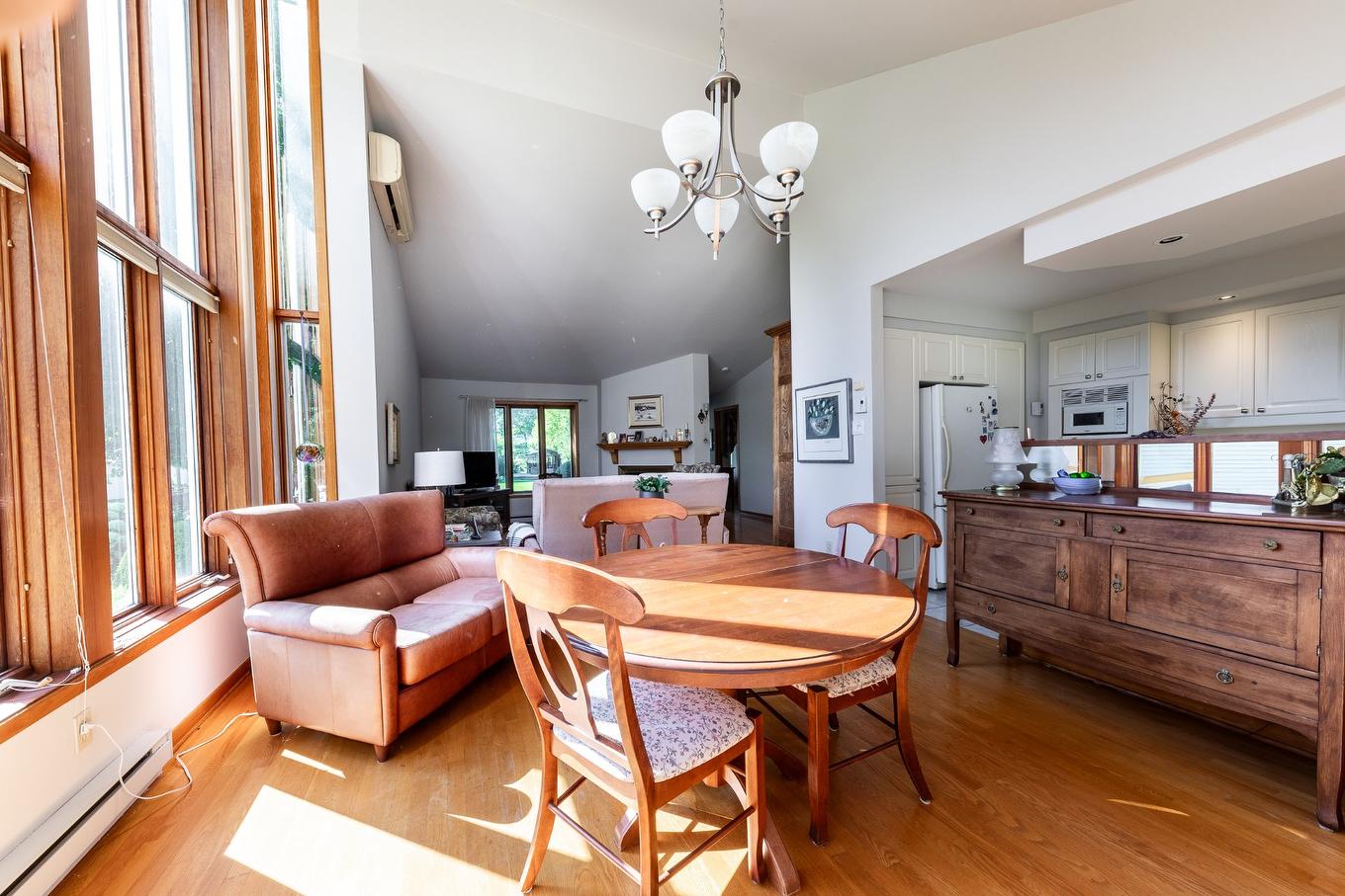 Overall view - 185 Rue Harris, Saint-Jean-Sur-Richelieu, QC - Indoor Photo Showing Other Room