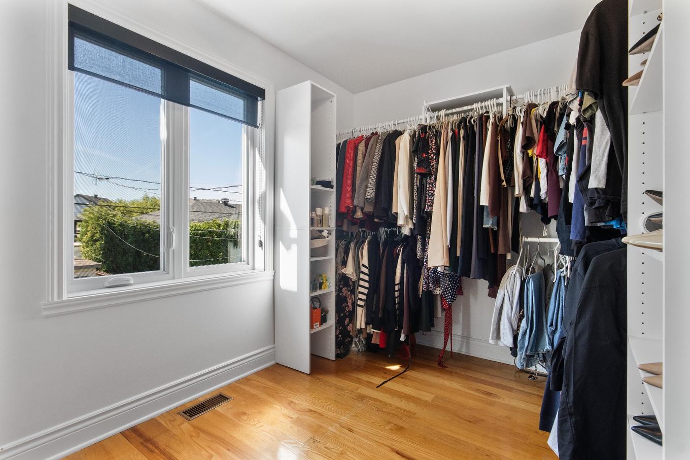 Walk-in closet - 847 Rue Du Biat, Saint-Jean-Sur-Richelieu, QC - Indoor With Storage