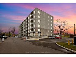 312-364 Grand Avenue EAST Chatham, ON N7L 1W6