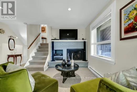 192 Grandview Drive, Alnwick/Haldimand, ON - Indoor Photo Showing Living Room With Fireplace