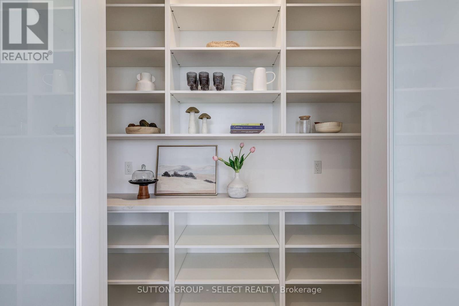 2 Five Stakes Street, Southwold, ON - Indoor With Storage