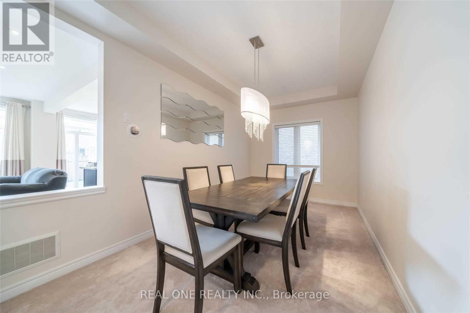34 House Lane, Hamilton, ON - Indoor Photo Showing Dining Room