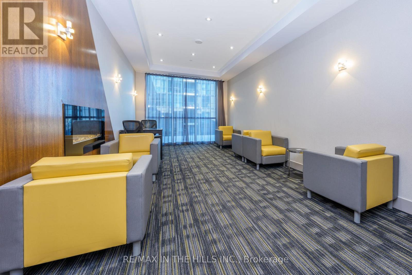 2007 - 55 Eglinton Avenue W, Mississauga, ON - Indoor Photo Showing Other Room