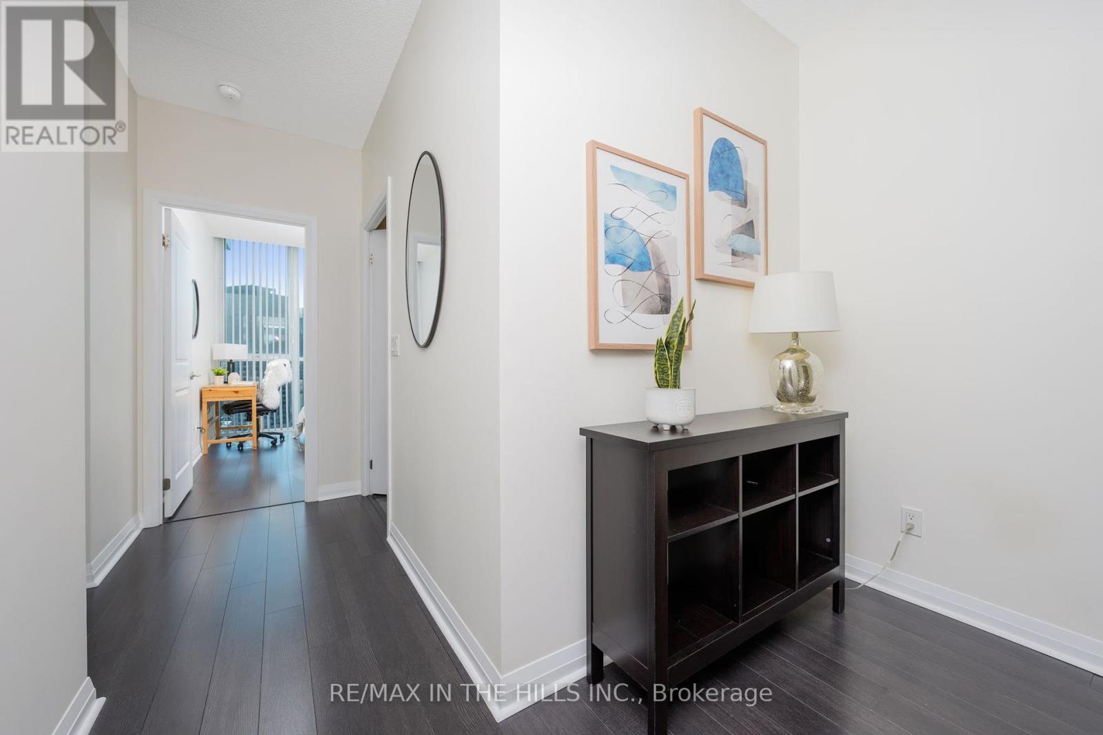 2007 - 55 Eglinton Avenue W, Mississauga, ON - Indoor Photo Showing Other Room