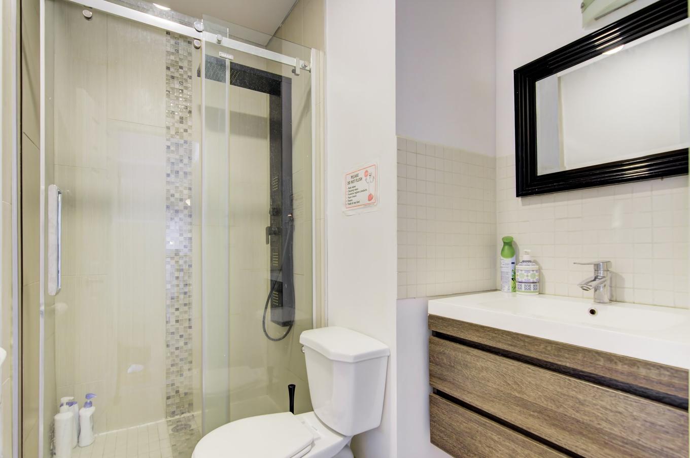 Salle de bains - 5342 - 5344 Av. Dupuis, Montréal (Côte-Des-Neiges/Notre-Dame-De-Grâce), QC - Indoor Photo Showing Bathroom