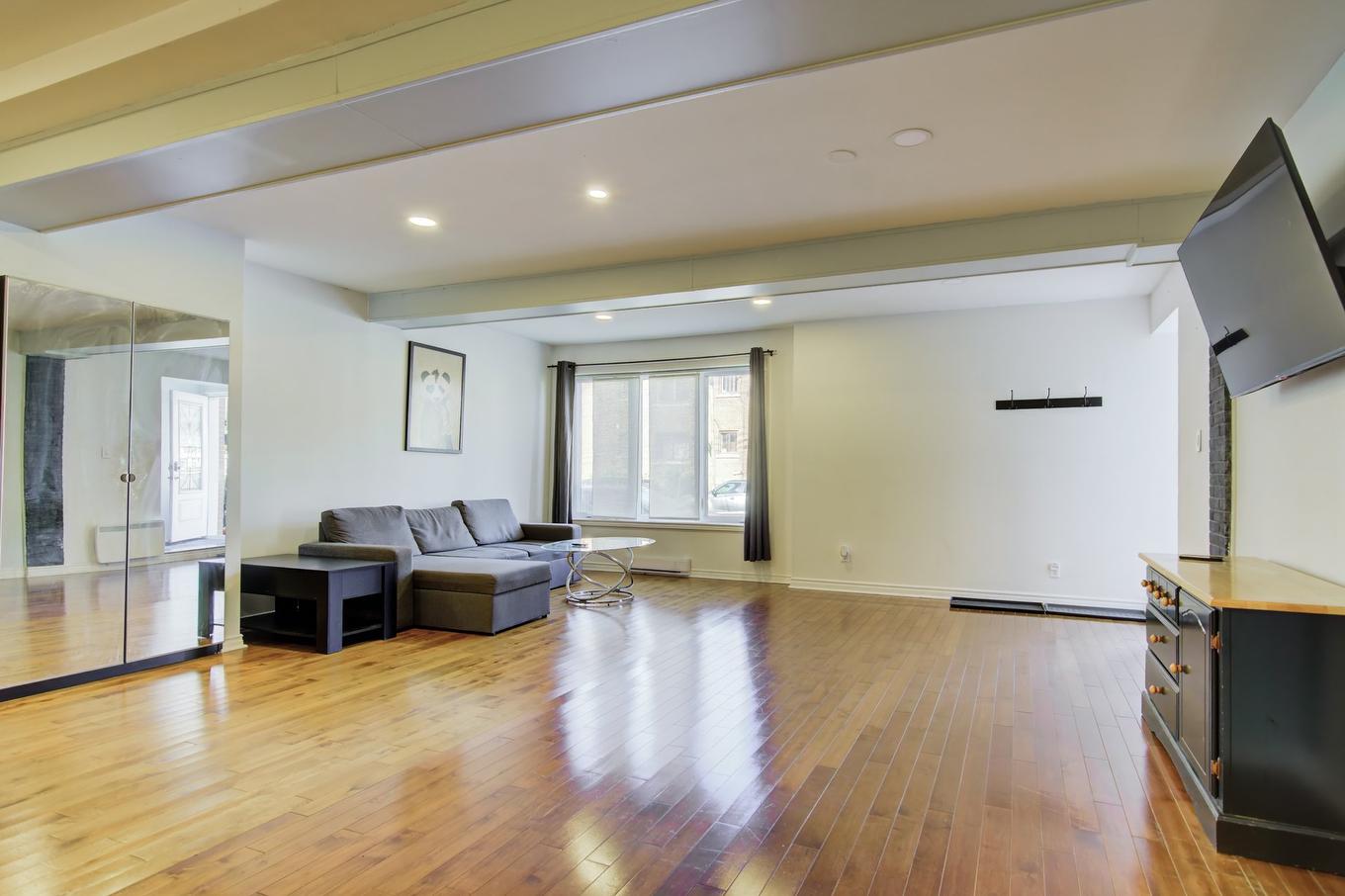 Salon - 5342 - 5344 Av. Dupuis, Montréal (Côte-Des-Neiges/Notre-Dame-De-Grâce), QC - Indoor Photo Showing Living Room