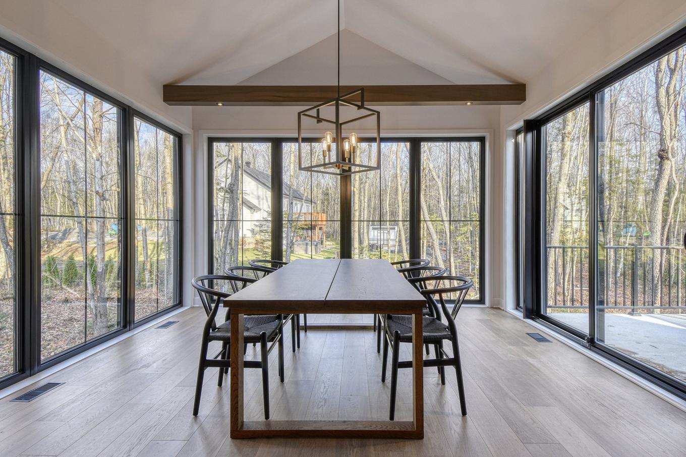 Dining room - 180 Rue De L'Artisan, Saint-Colomban, QC - Indoor