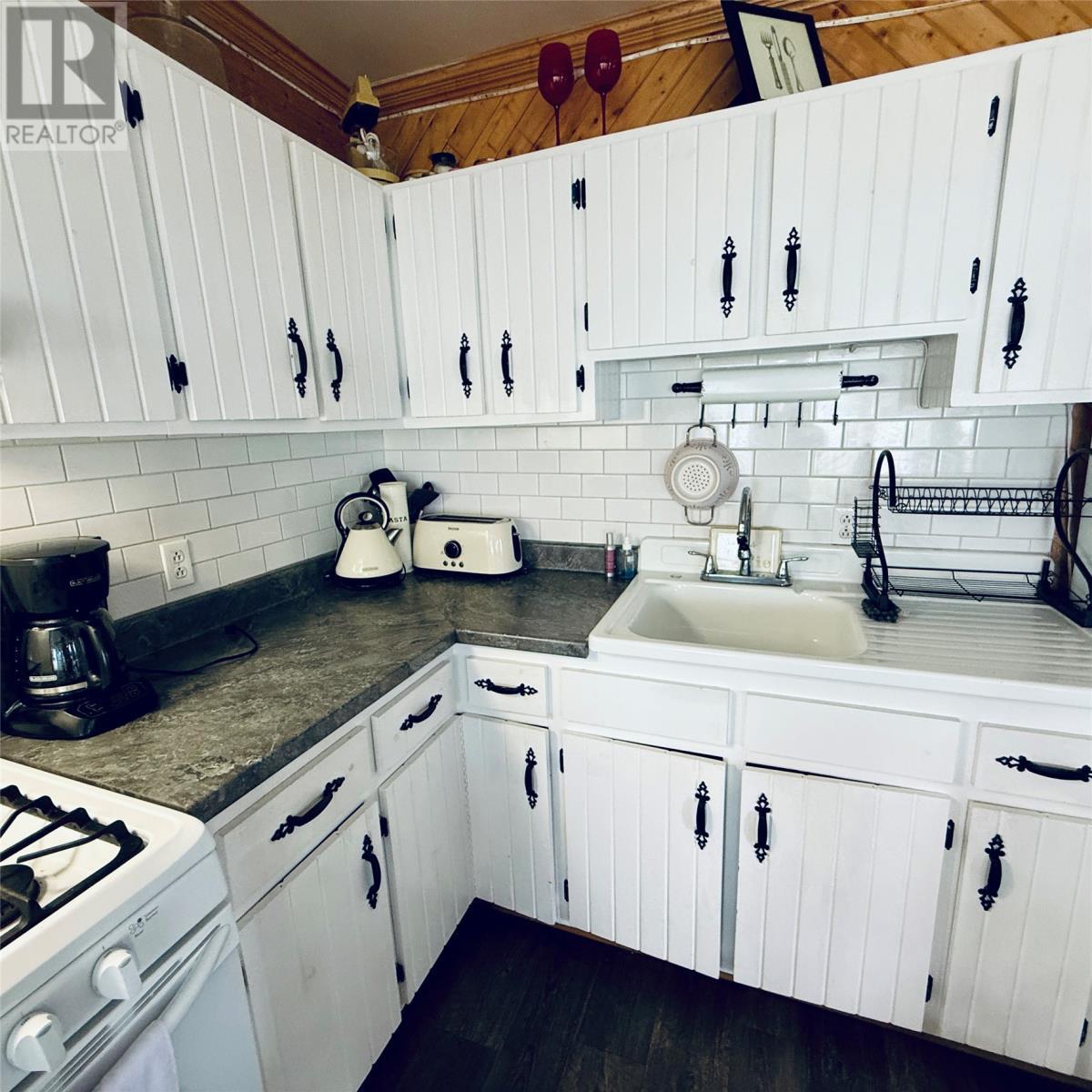 3 Robert Road, South Brook, NL - Indoor Photo Showing Kitchen