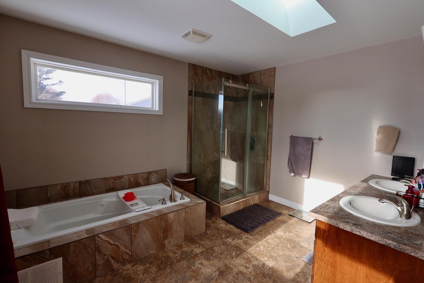 53 Riverside Drive, North Rustico, PE